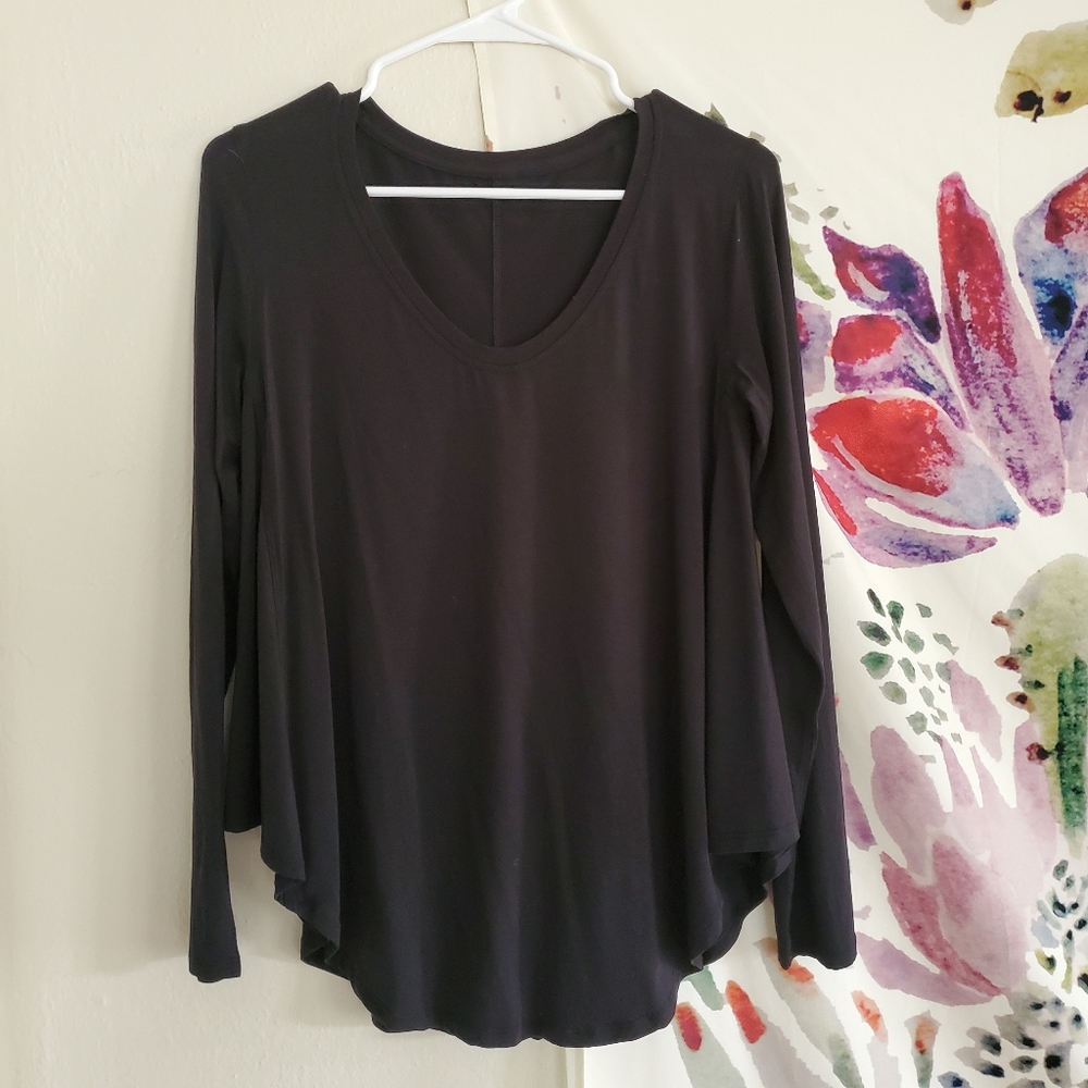 Lululemon Flowy Black Long Sleeve top